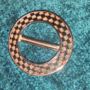 Weekenders Round Textured Metal Belt Buckle Or Scarf Clip Accessory